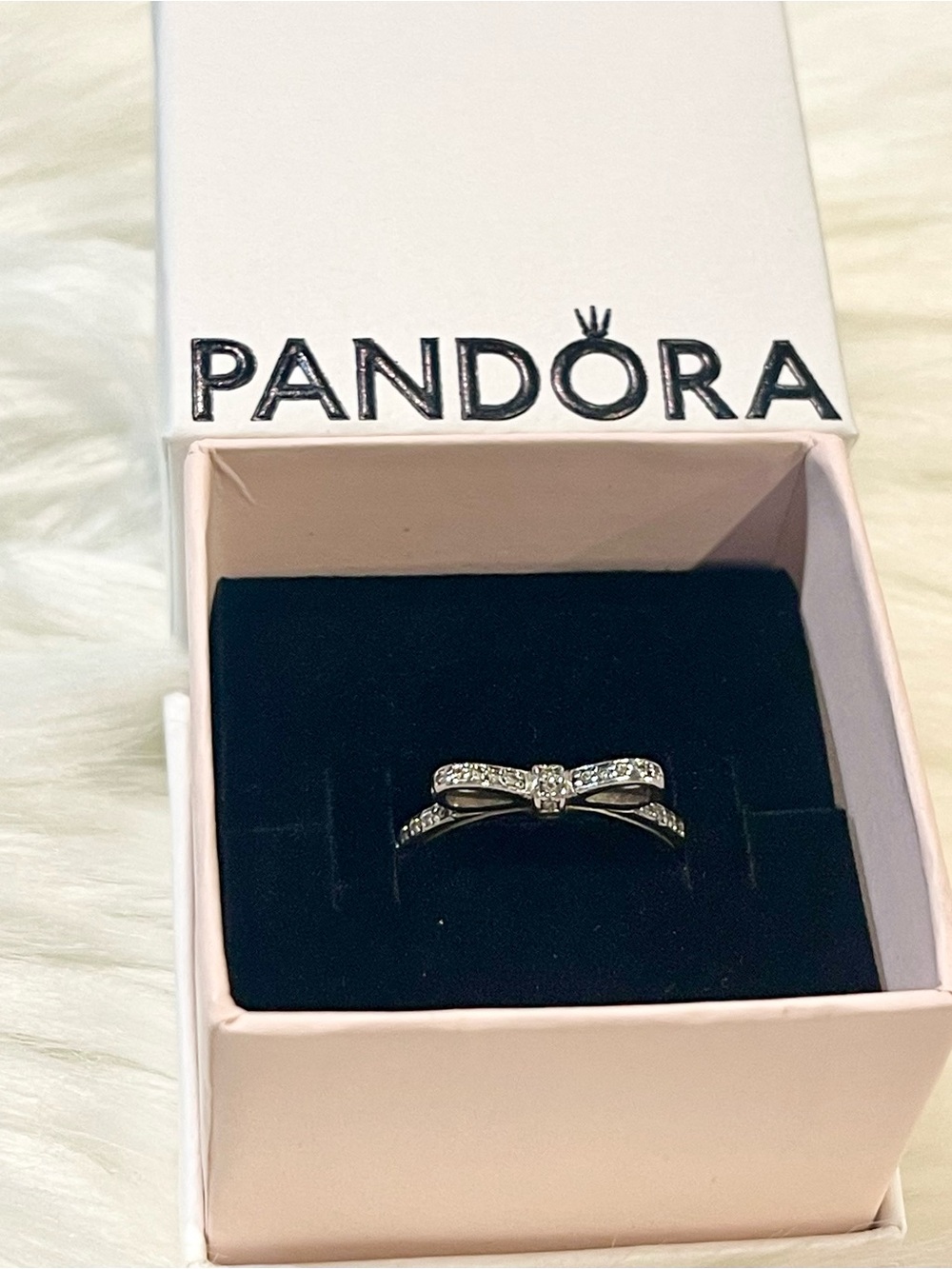Pandora Sparkling Bow Ring
